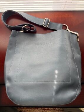 m0851 Slate/Denim Blue Leather Tote with Adjustable Crossbody Strap